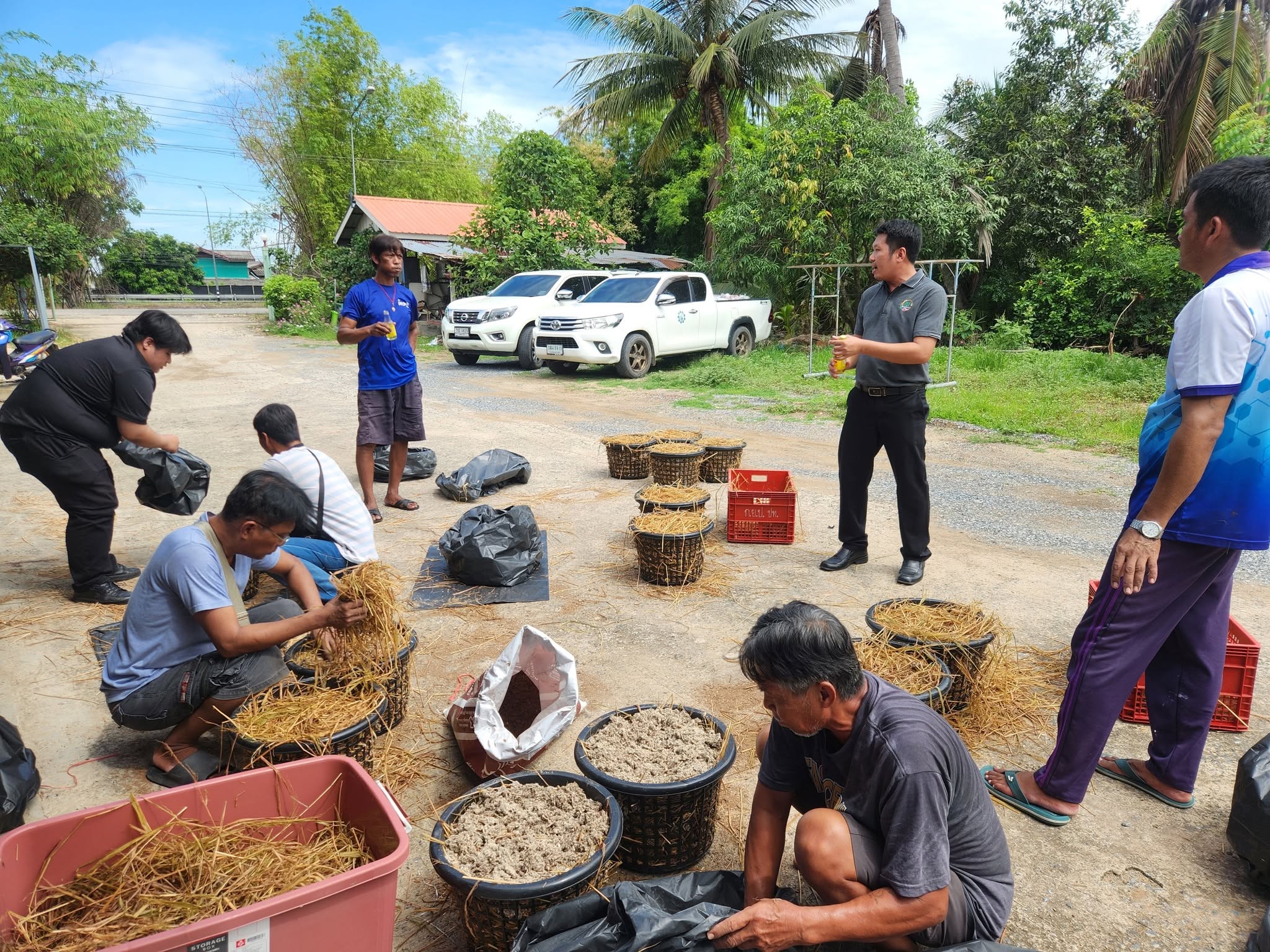 title - จัดโครงการลดการเผาวัสดุ เหลือใช้ทางการเกษตรในเขตปฏิรูปที่ดินจังหวัดปทุมธานี ปีงบประมาณ พ.ศ. 2569 หลักสูตร การสร้างอาชีพในการบริหารจัดการวัสดุเหลือใช้ทางการเกษตรเพื่อเพิ่มมูลค่าเป็นมิตรกับสิ่งแวดล้อม ณ บ้านเลขที่ 21 หมู่ 10 ตำบลบึงชำอ้อ อำเภอหนองเสือ จังหวัดปทุมธานี 